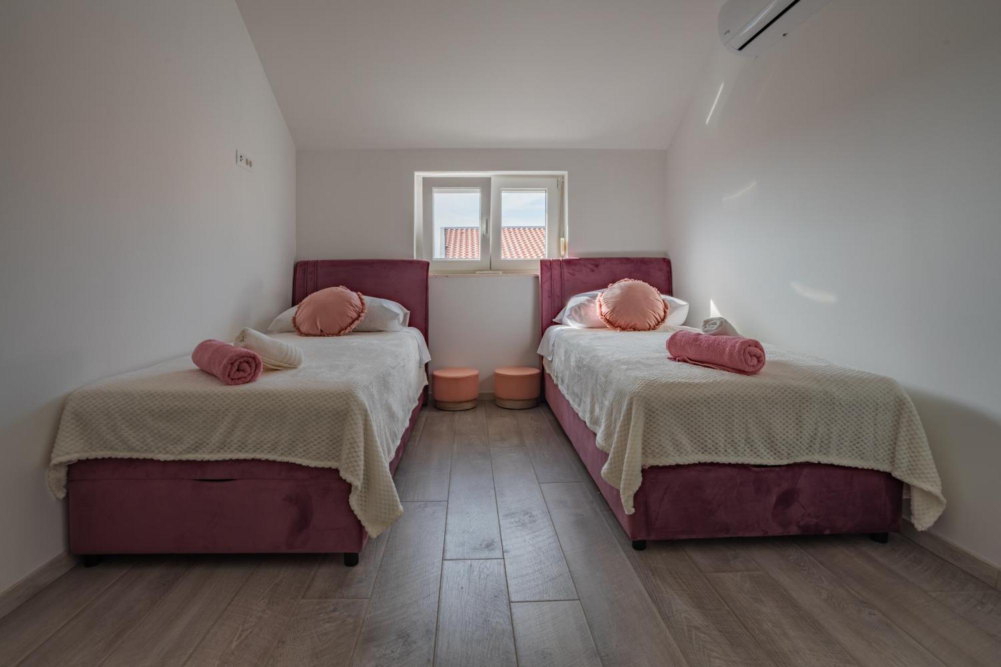 Seaview Apartments Roberta زادار المظهر الخارجي الصورة